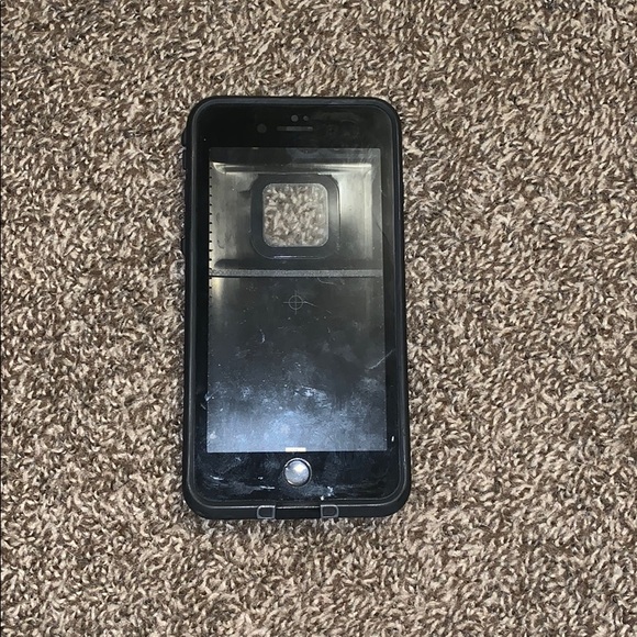 iPhone 7 Plus lifeproof case - Picture 2 of 4